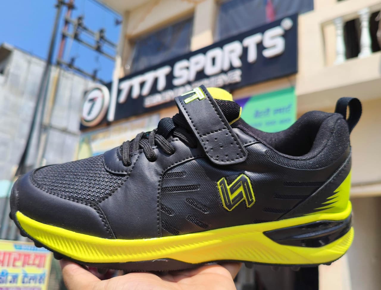 Cricket Shoes